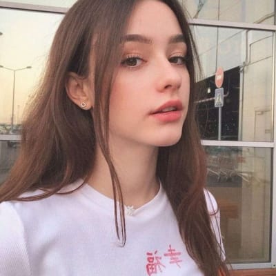 Eka Sari avatar
